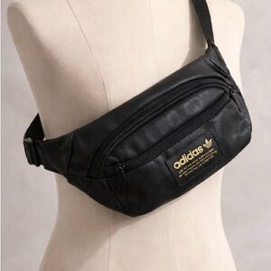 Adidas Originals Black Fanny Pack • Waist Bag • Crossbody Belt Bag